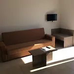 Hotel de apartamente Cosmelenia 3*