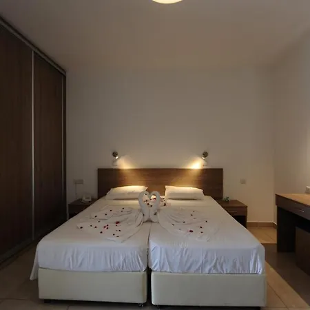 Cosmelenia Aparthotel Ayia Napa