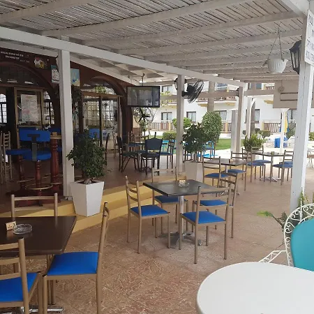 Cosmelenia Aparthotel