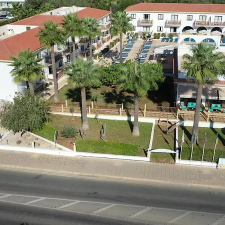 Aparthotel Cosmelenia 3*