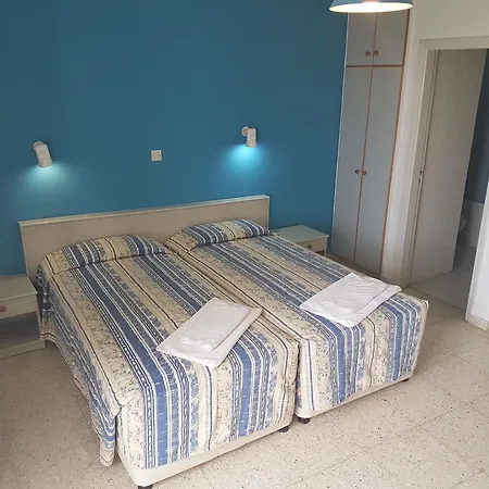 Aparthotel Cosmelenia 3*