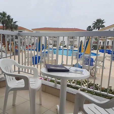 Aparthotel Cosmelenia 3*