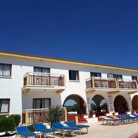 Cosmelenia איה נאפה