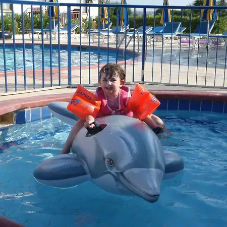 Aparthotel Cosmelenia Agia Napa