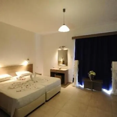 Cosmelenia Aparthotel 3*