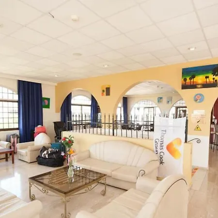 Cosmelenia Aparthotel