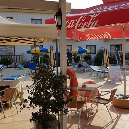 Cosmelenia Aparthotel Agia Napa