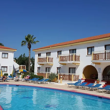 Cosmelenia Aparthotel