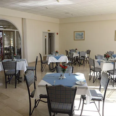 Cosmelenia Aparthotel 3*