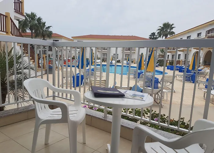 Apart-hotel Cosmelenia 3*