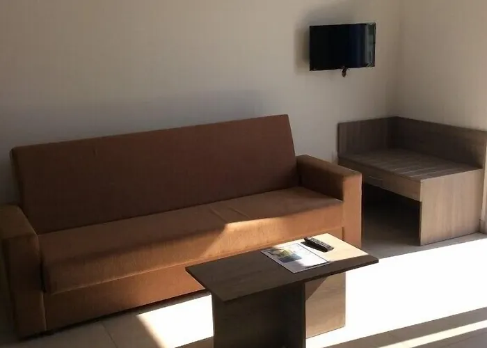 Aparthotel Cosmelenia 3*