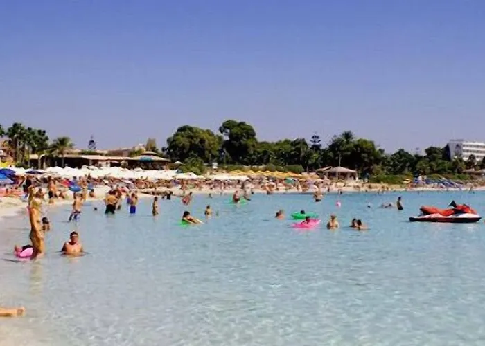 Cosmelenia Aparthotel Ayia Napa