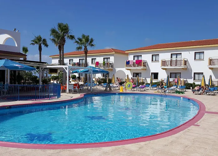 Cosmelenia Aparthotel Ayia Napa