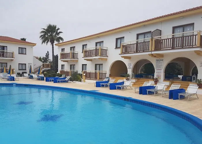 Cosmelenia 3* Ajía Nápa