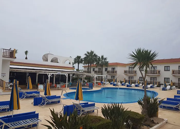 Cosmelenia Apartmanhotel